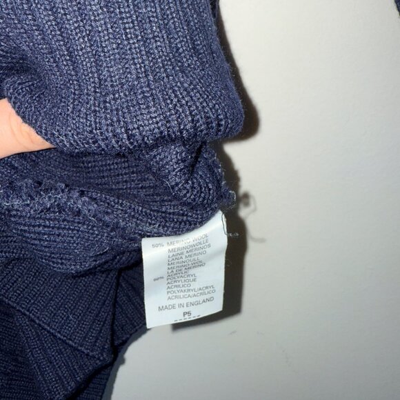 Vintage Burberry's Crest Sweater - Picture 5 of 5